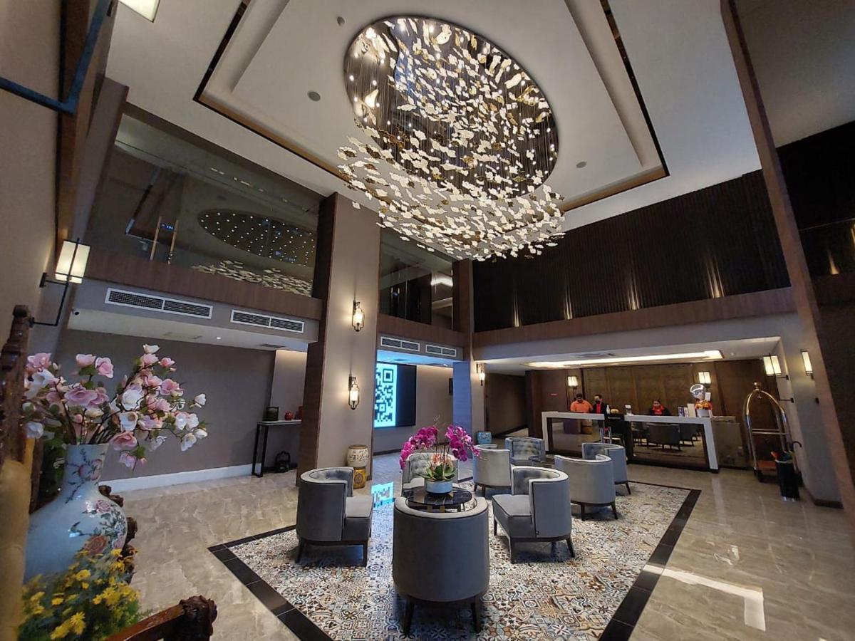 Christee Suites Hotel Malacca Exterior foto